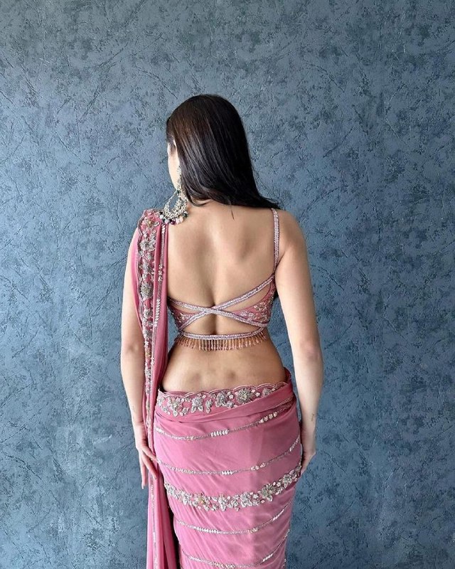 Pink Georgette Party Wear Saree - Image 3
